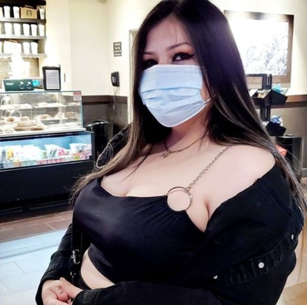 Meet your Posher, Yesenia